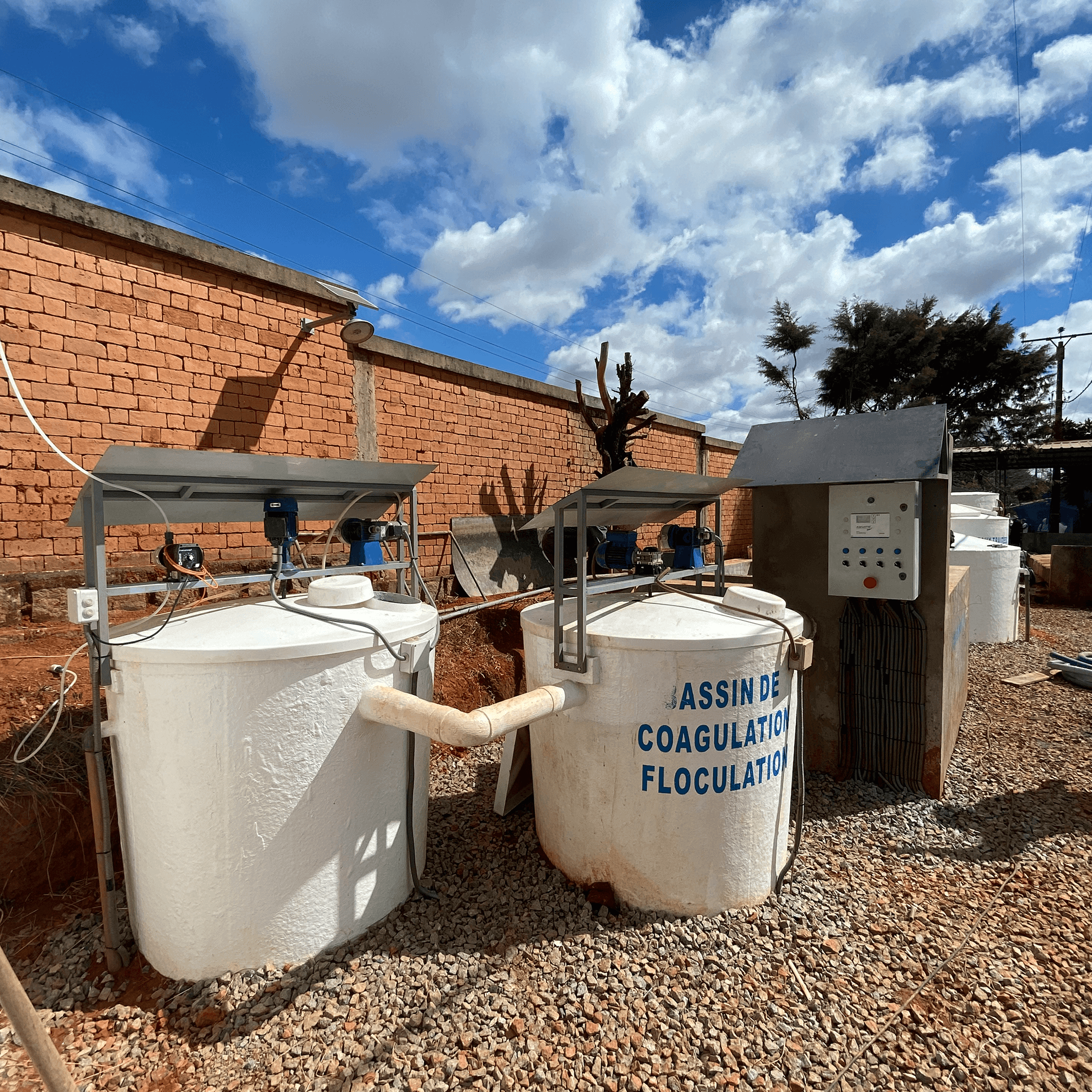 Bassins de coagulation et floculation avec agitateurs motorises